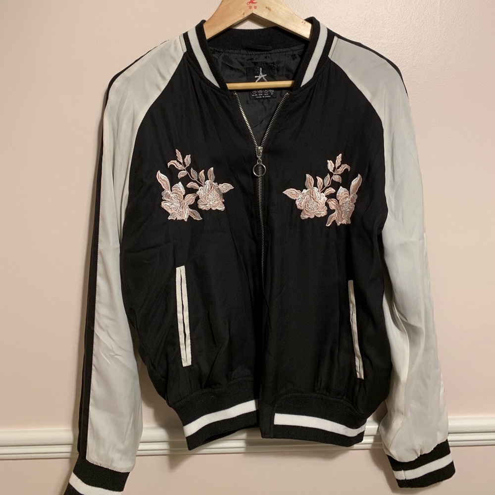 Bomber jacket with embroidery